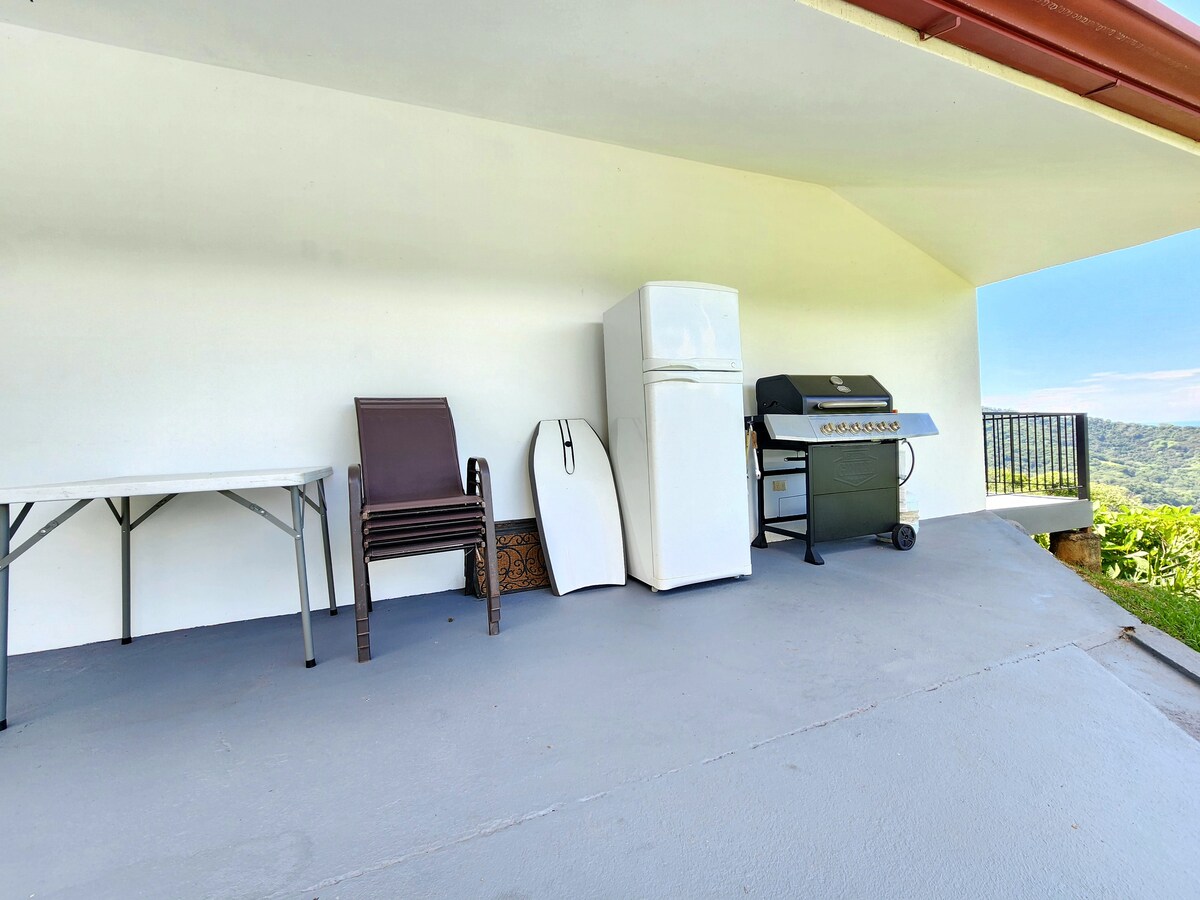 Restorative jungle respite with ocean views